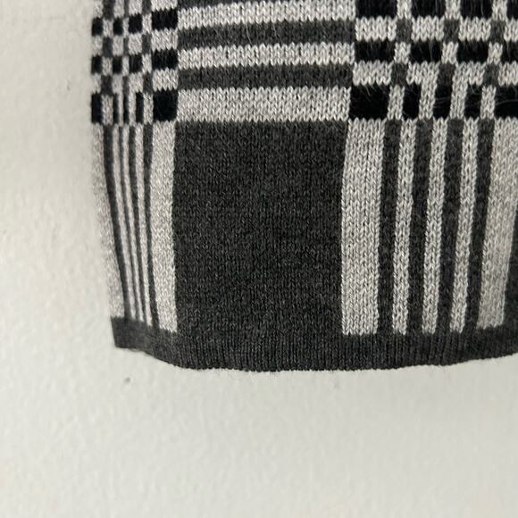 Lety & Me Women's Geometric Boat Neck Gray Pullover Sweater XS New - Picture 4 of 7